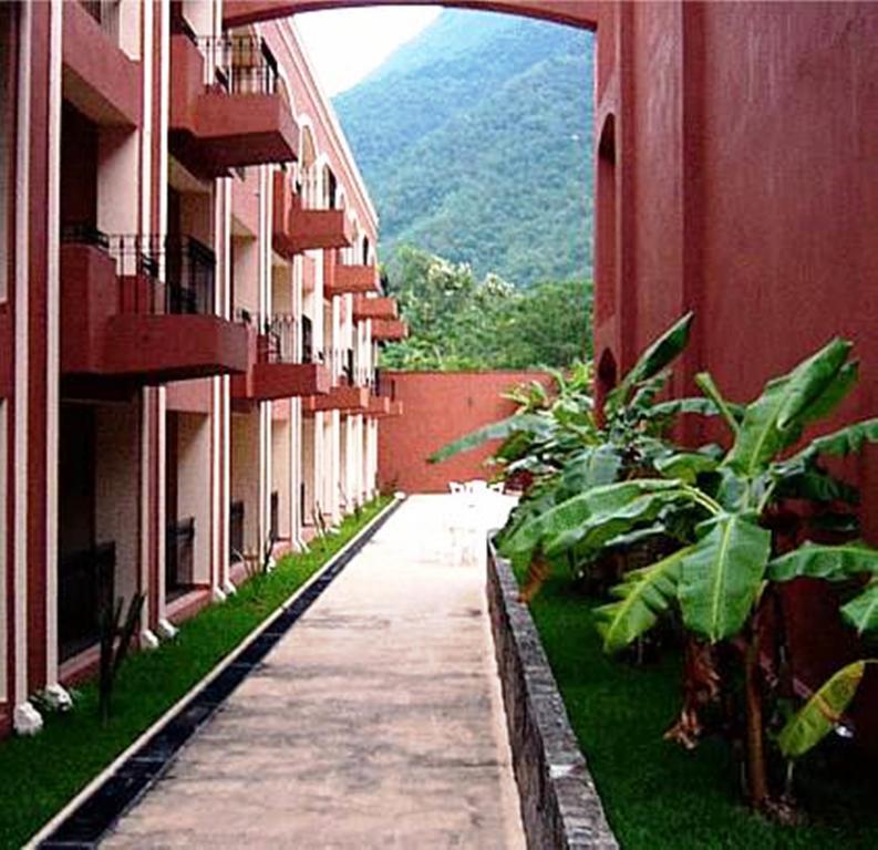 Hotel Hacienda Cola Del Caballo Santiago  Exterior photo